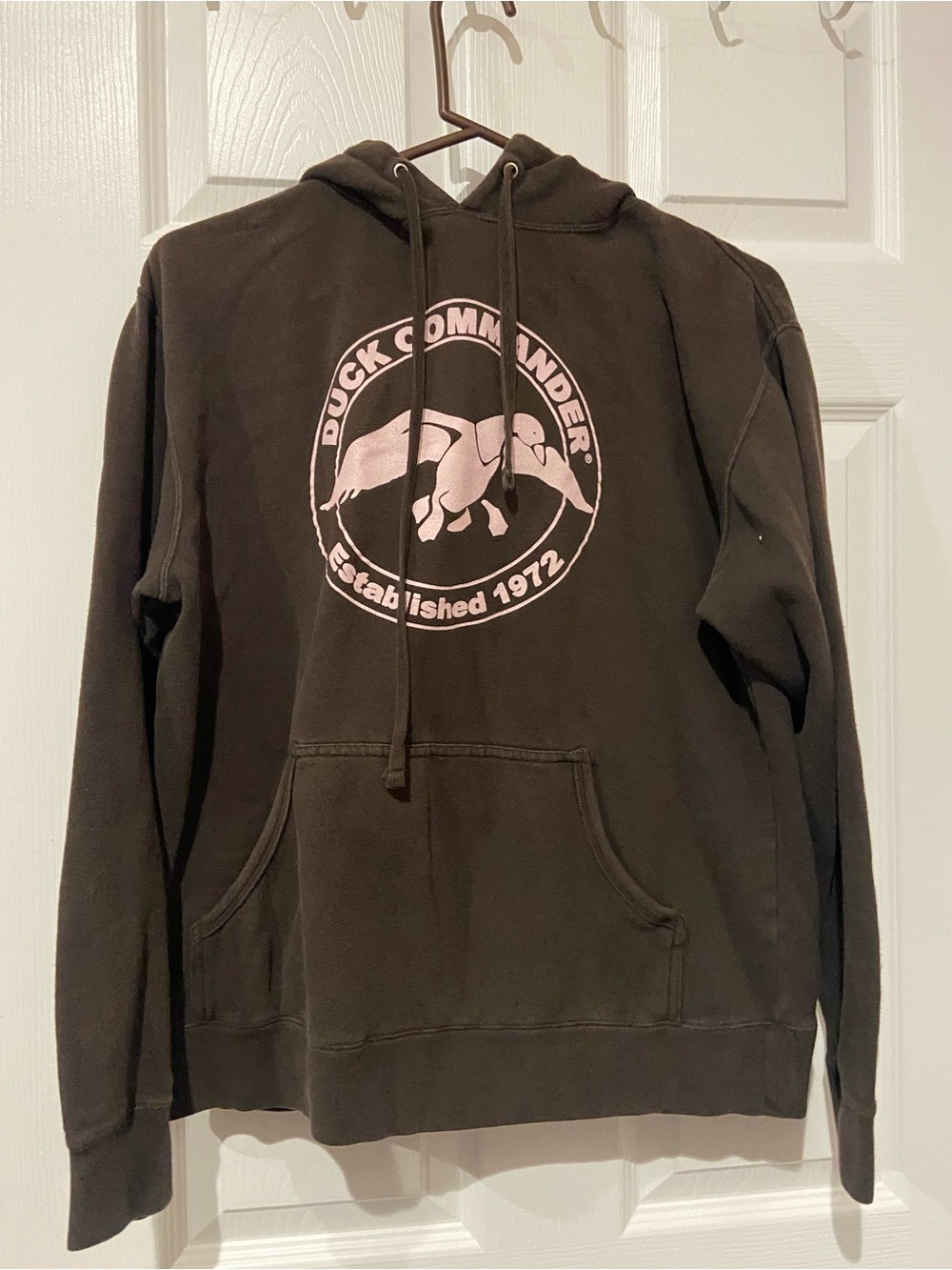 Duck Commander Women's Brown Pullover Hoodie with Pink Logo